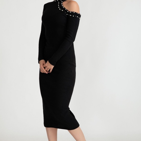 Heathered Black Beaded Cold Shoulder Midi Dress - Picture 3 of 3